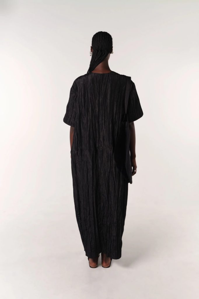 fibyus black crinkle maxi dress back
