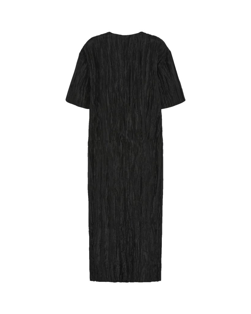 fibyus black crinkle maxi dress front